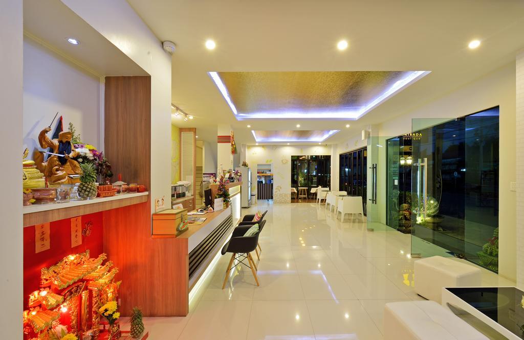 Tairada Boutique Hotel Krabi town Exterior foto